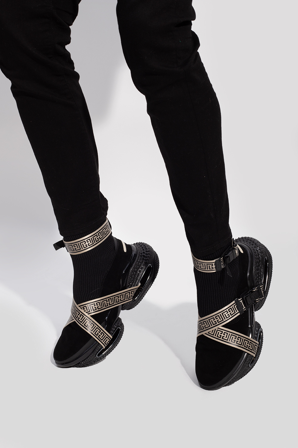 Balmain B-Bold モノグラム スニーカー | ブラック | FARFETCH JP